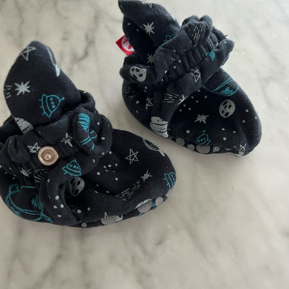 NWOT Zutano 3 Month Space Print